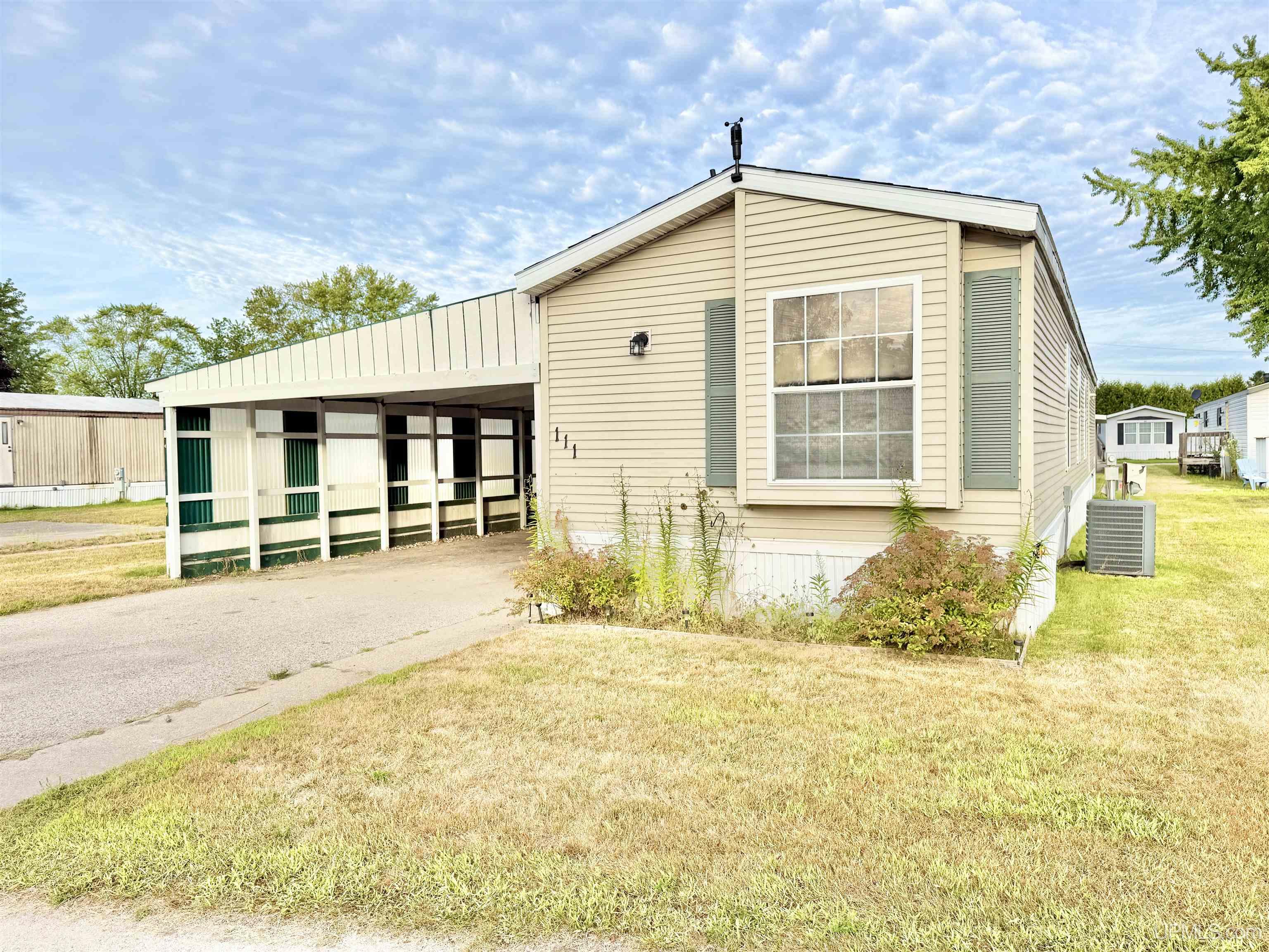 main property photo 20