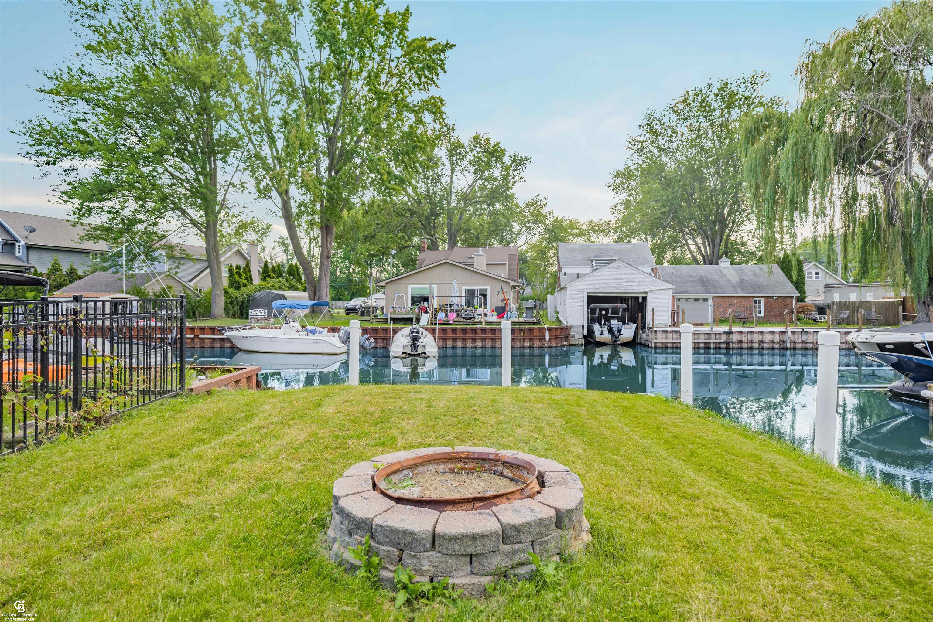 main property photo 23