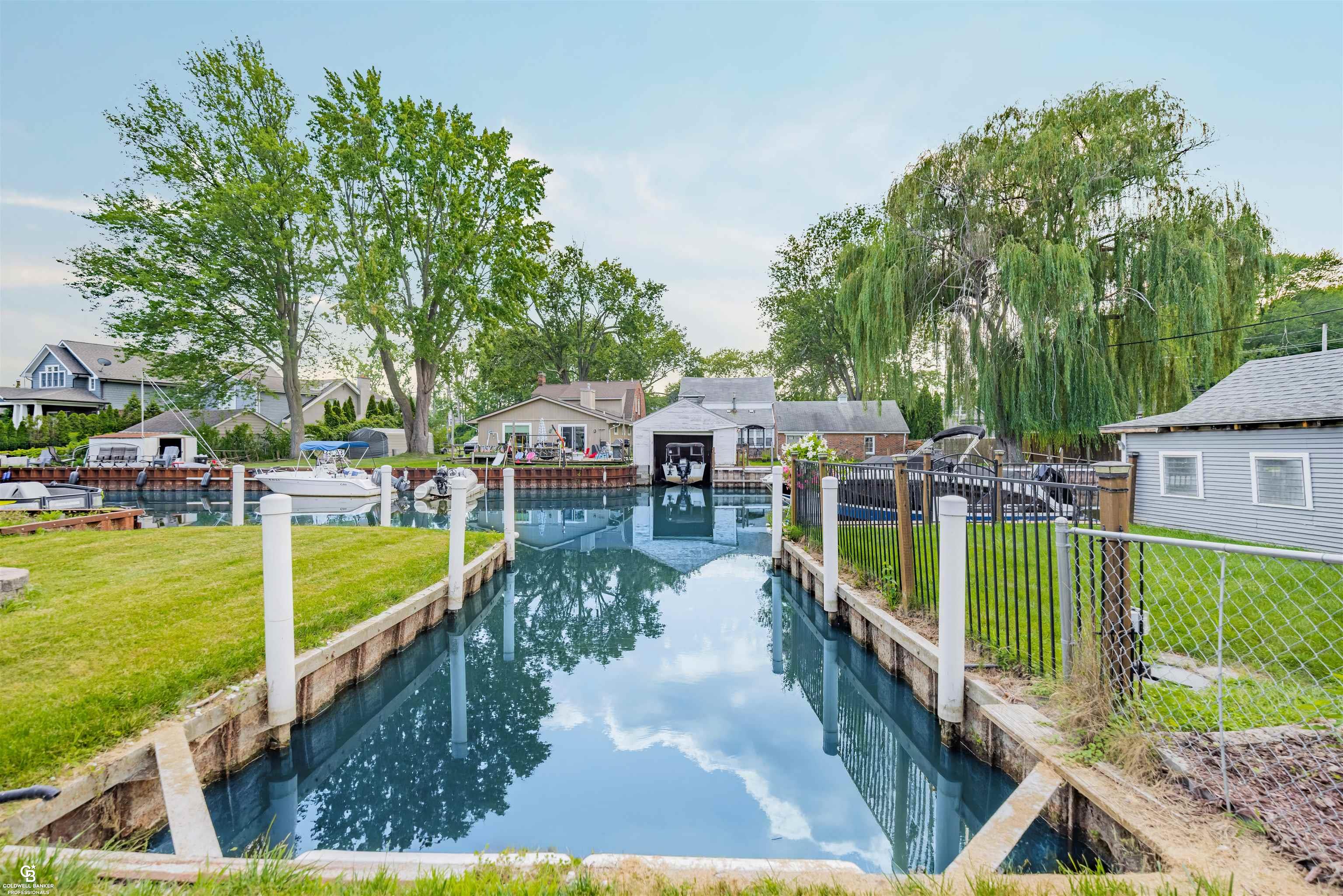 main property photo 50