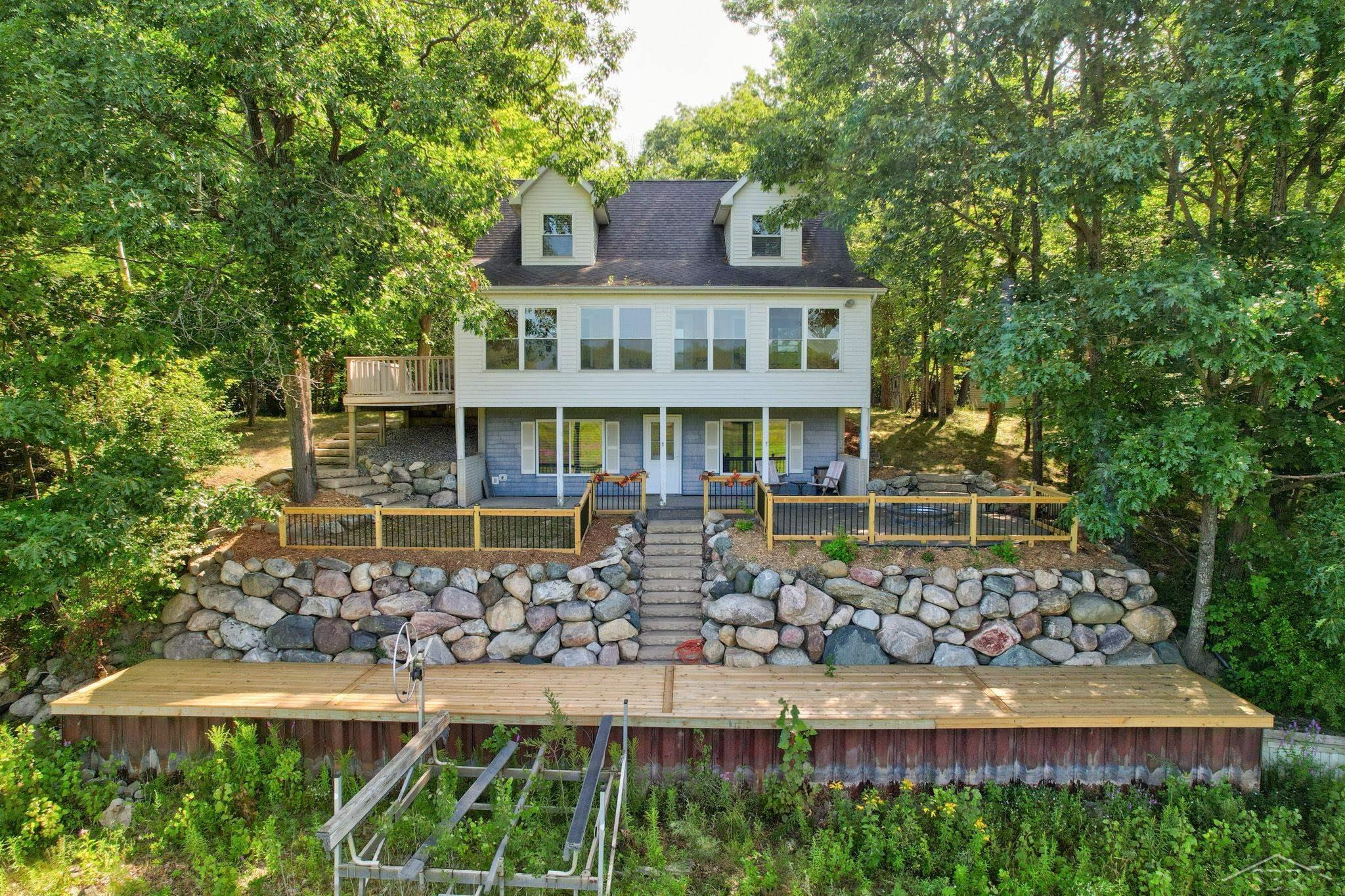 main property photo 0