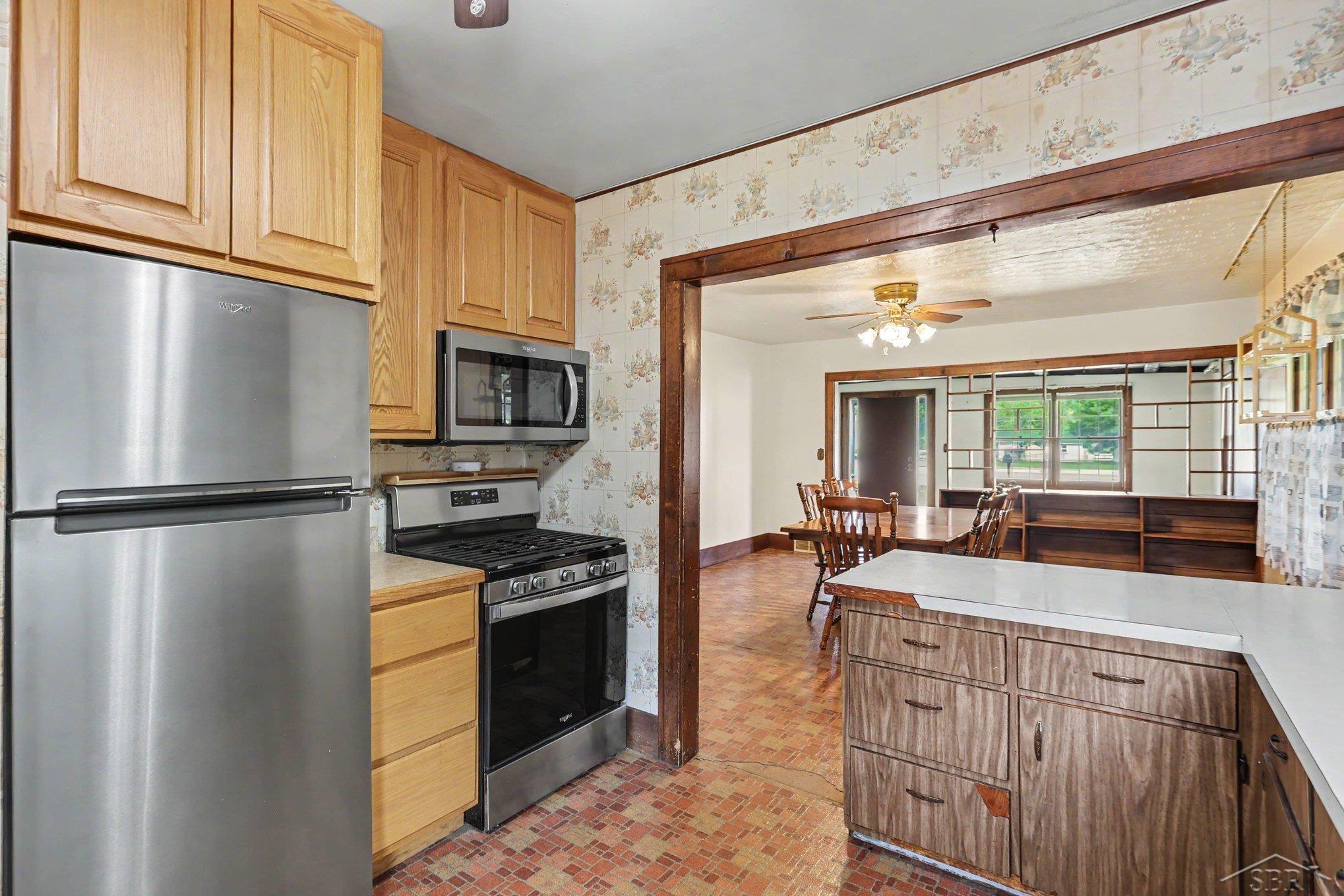 main property photo 18