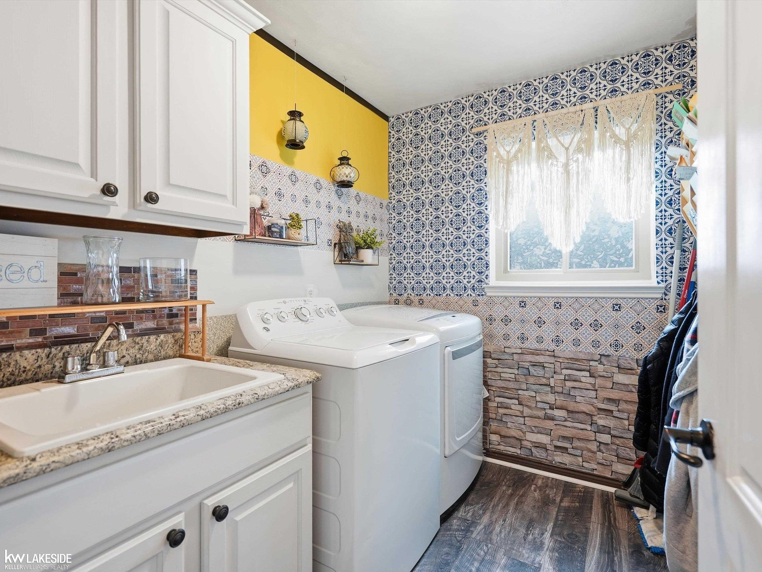 main property photo 50