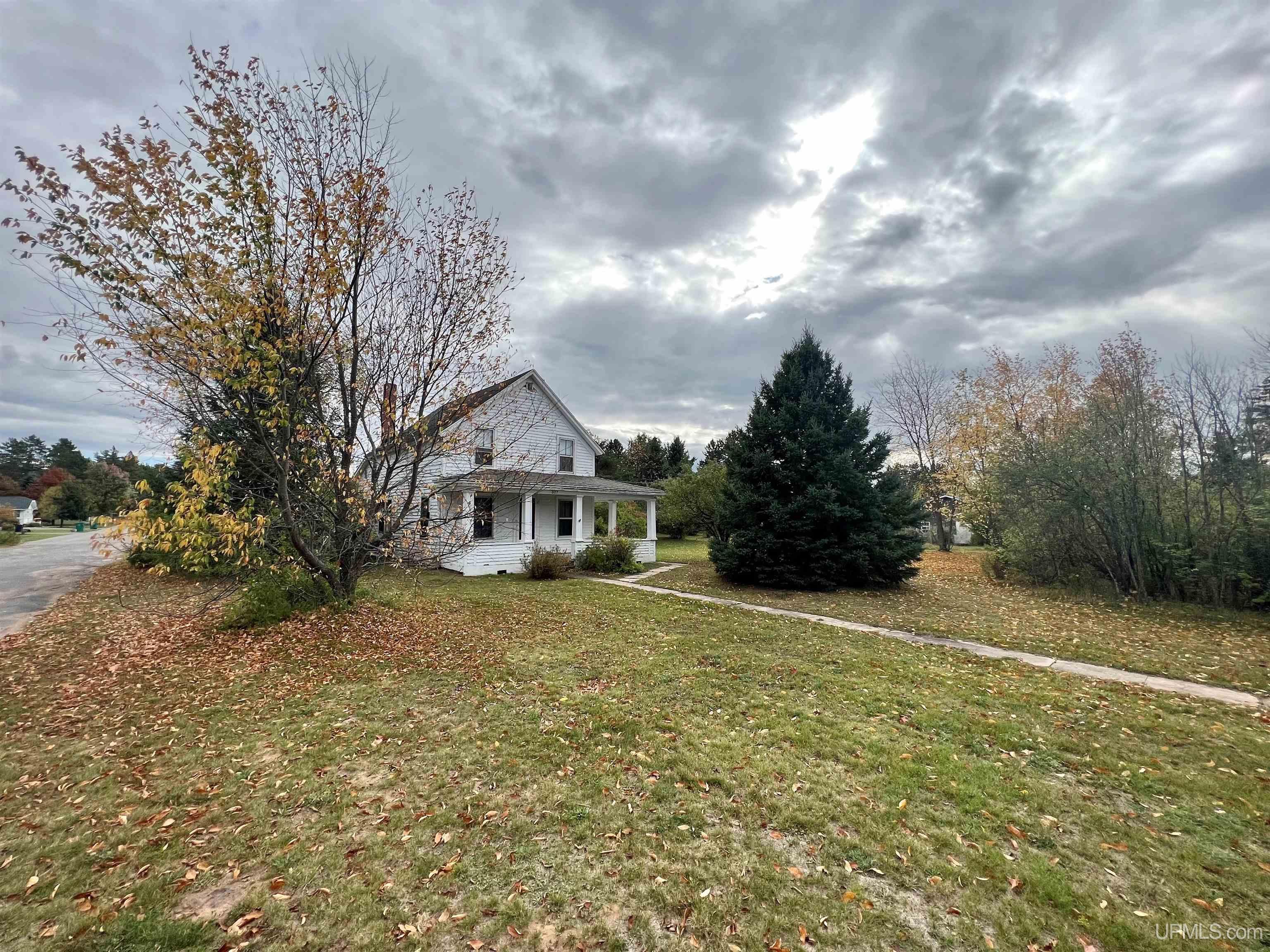 main property photo 20