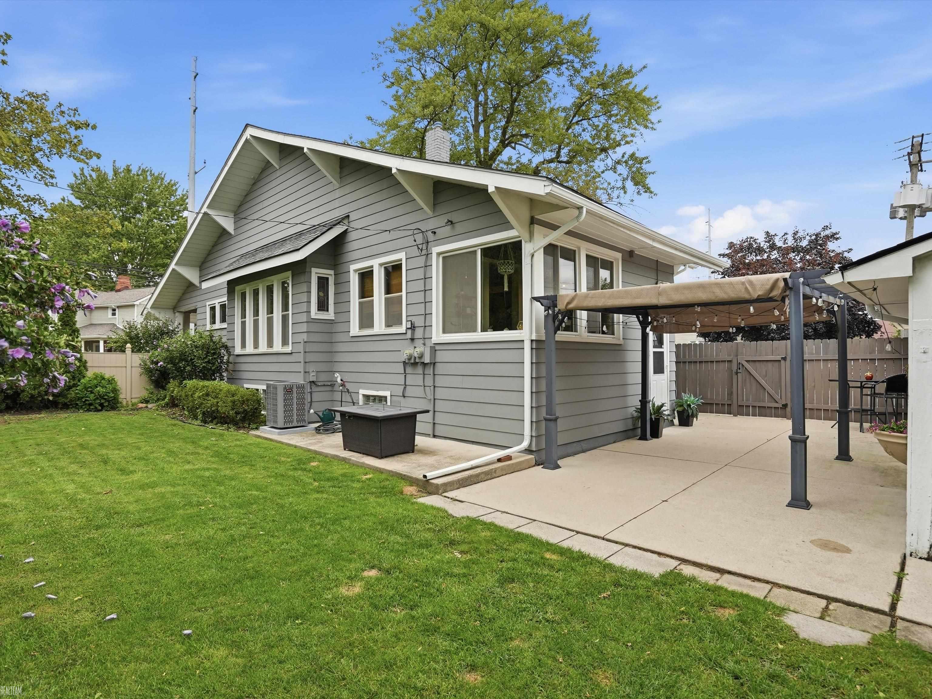 main property photo 31
