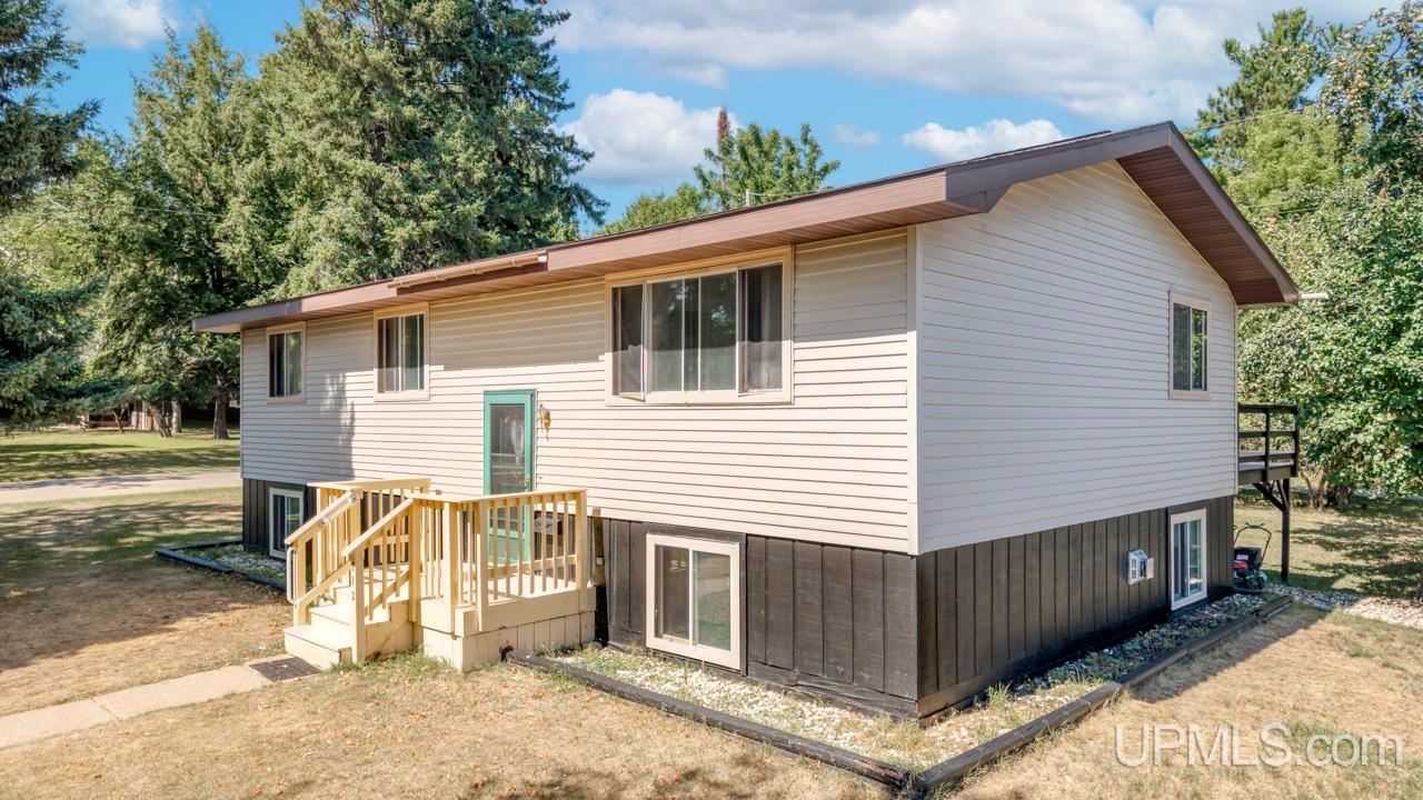main property photo 20
