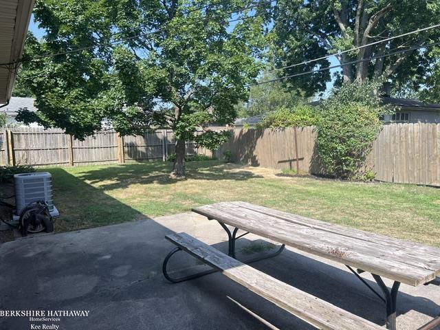 main property photo 31