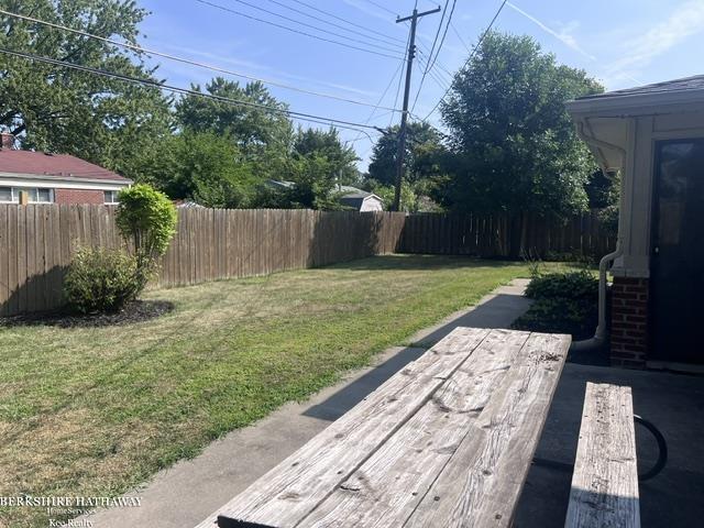 main property photo 32