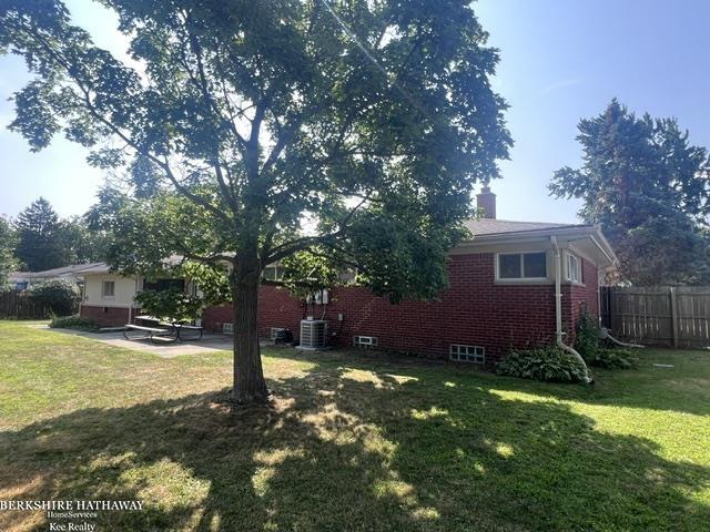 main property photo 33