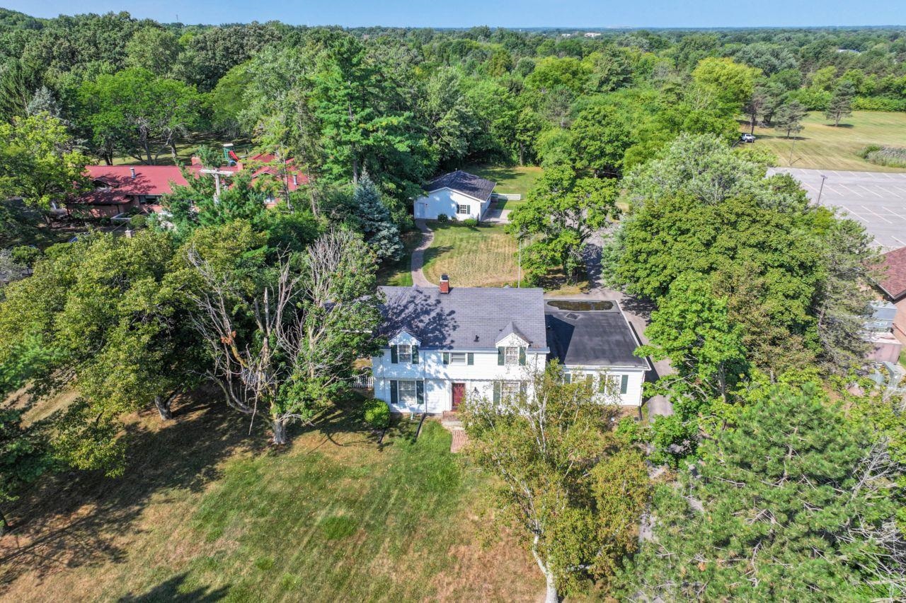 main property photo 31