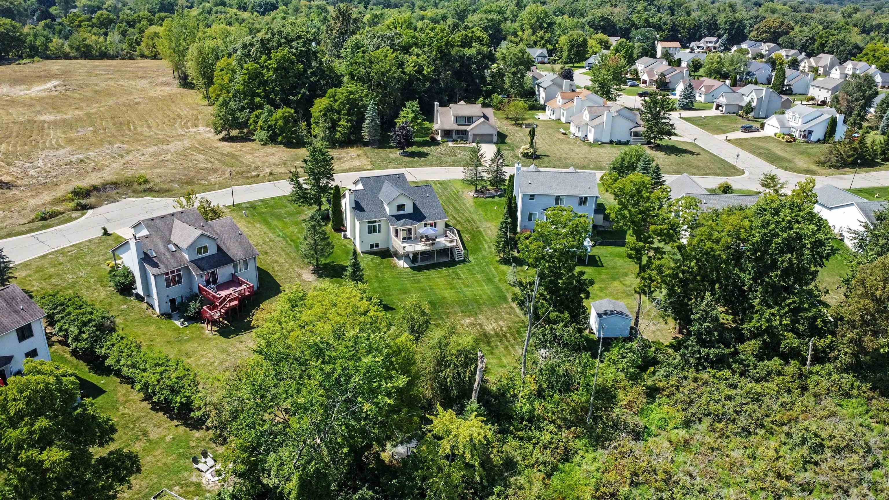 main property photo 34