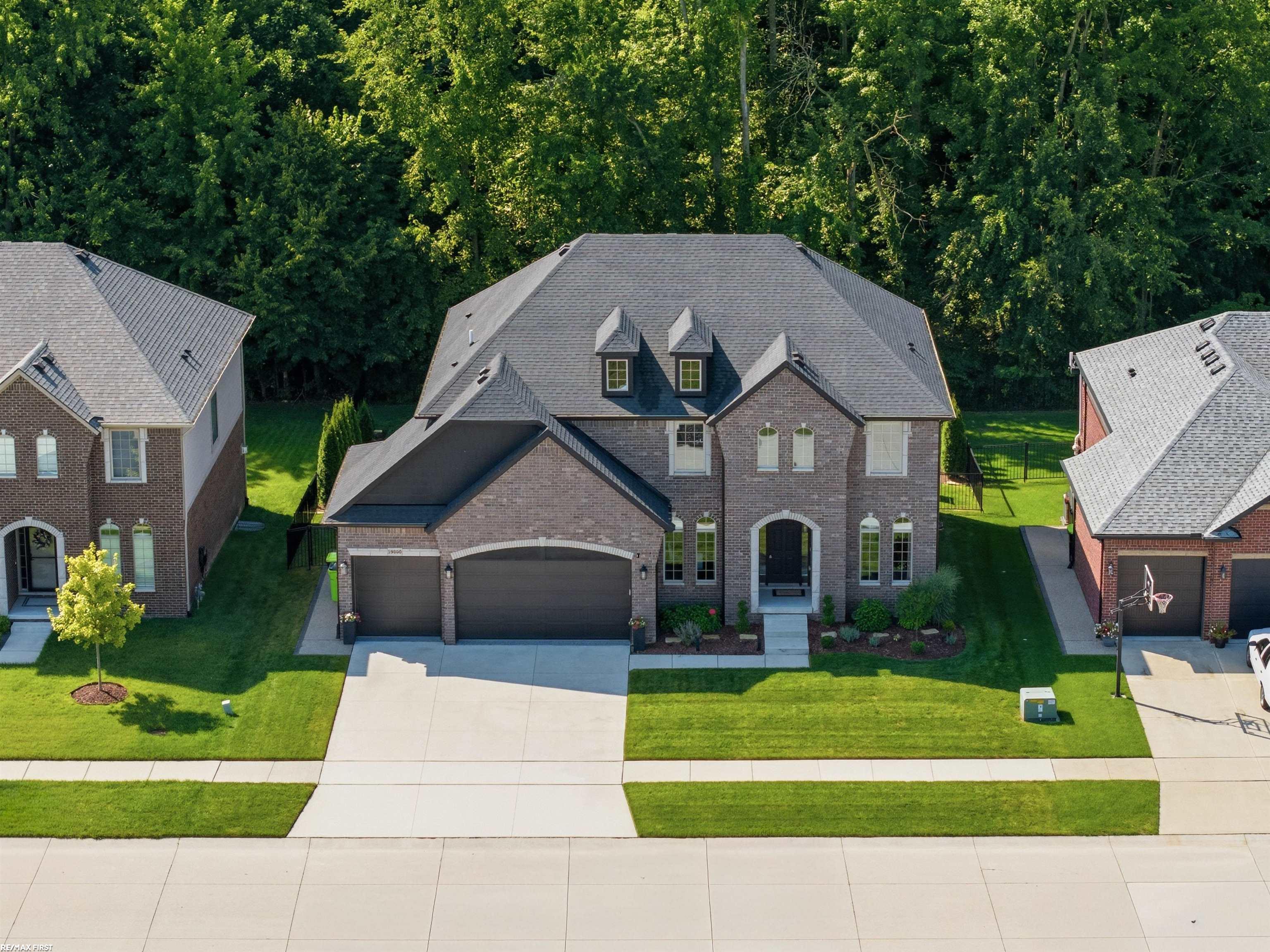 main property photo 66