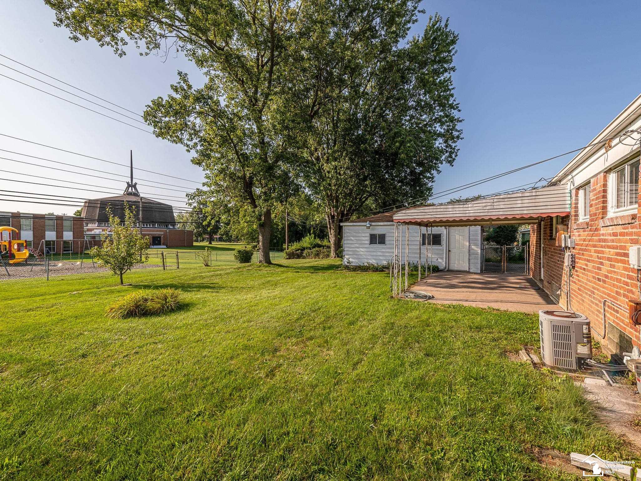 main property photo 32