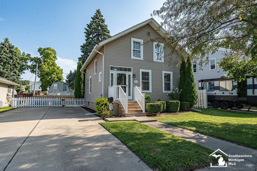 main property photo 0