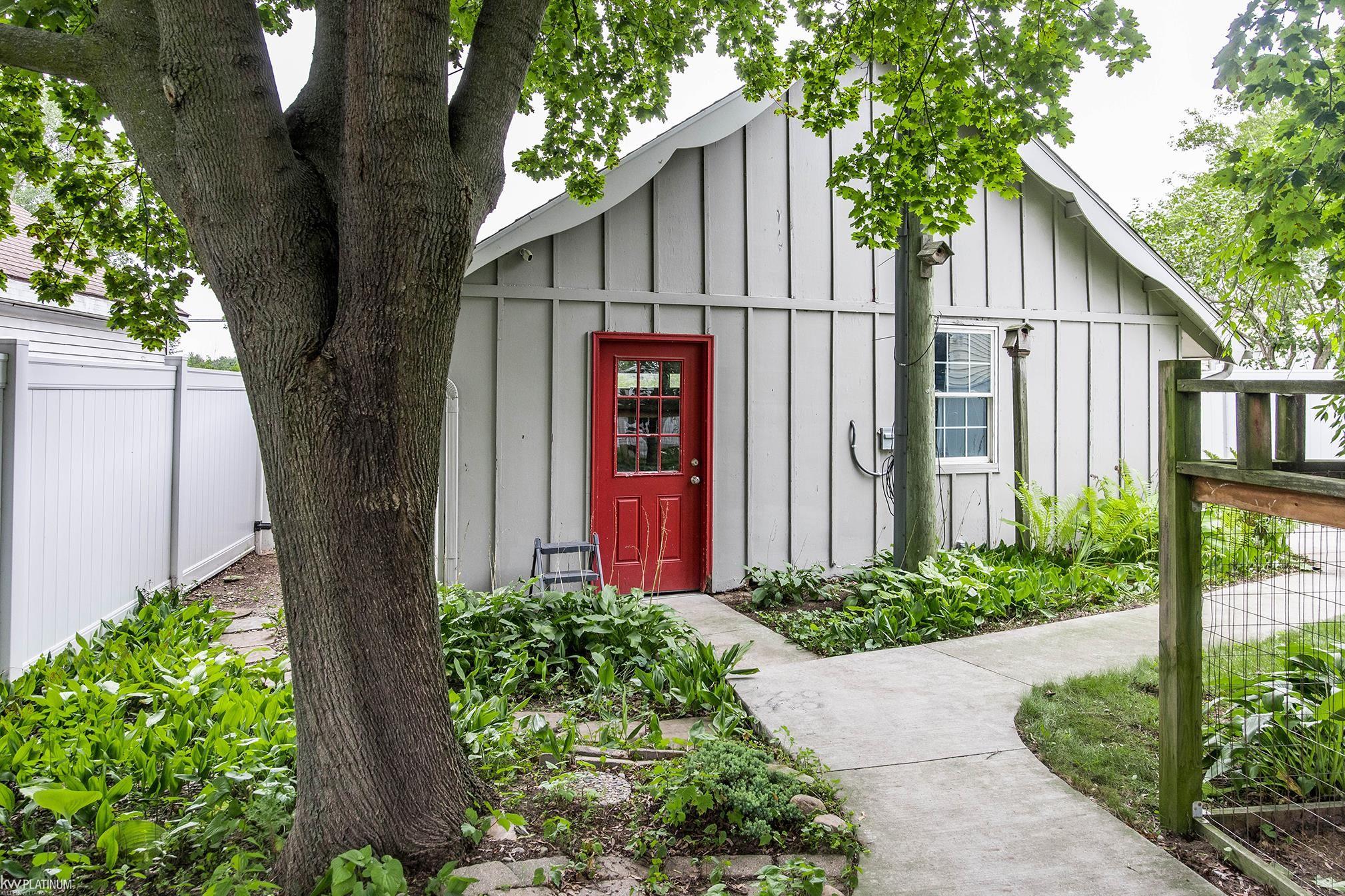 main property photo 34