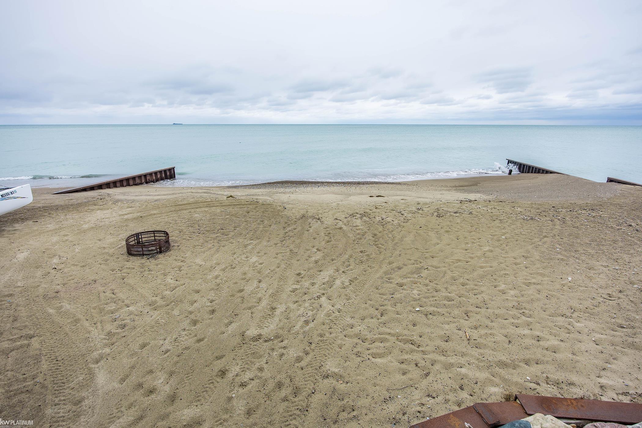 main property photo 39