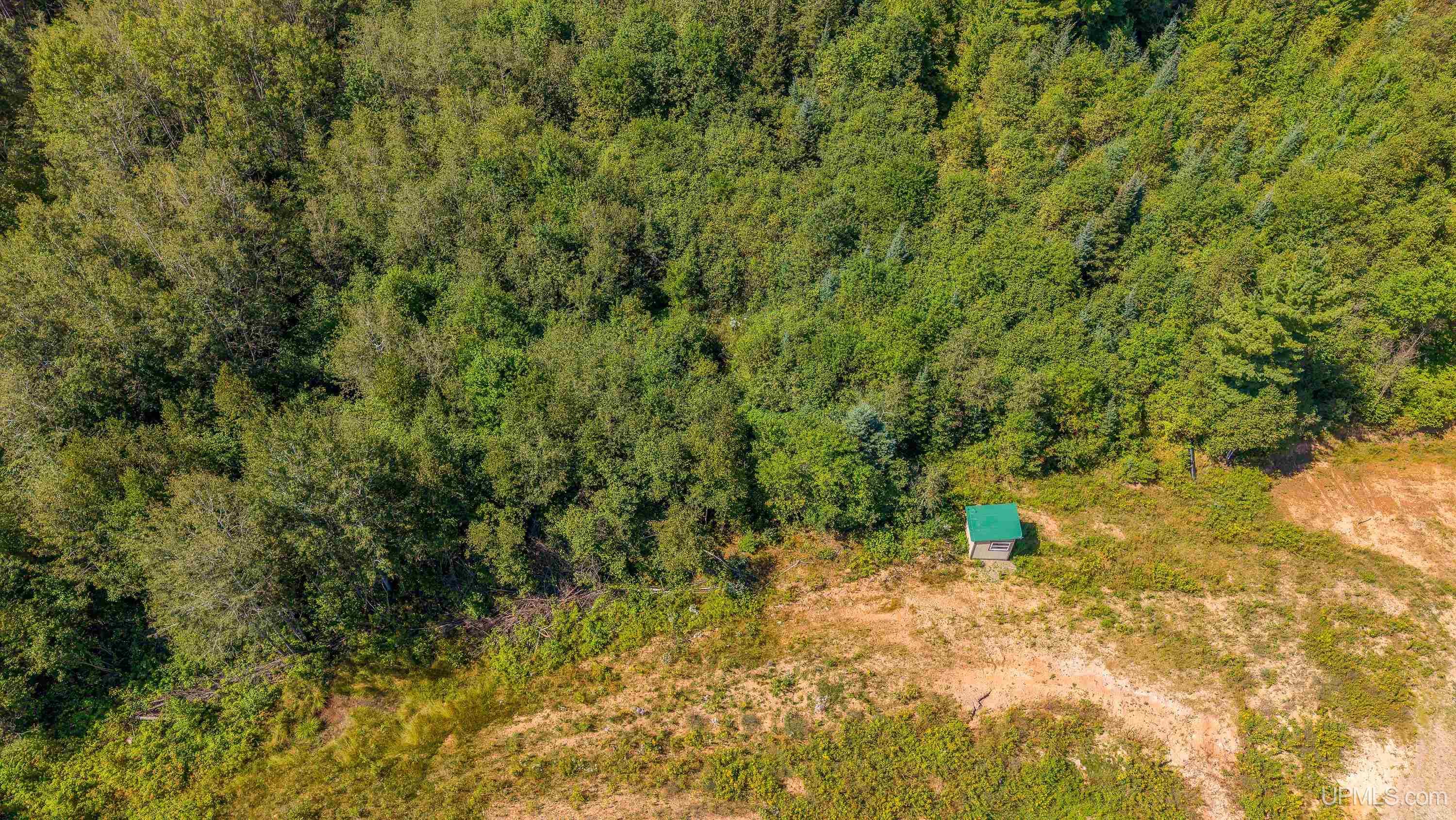 main property photo 11