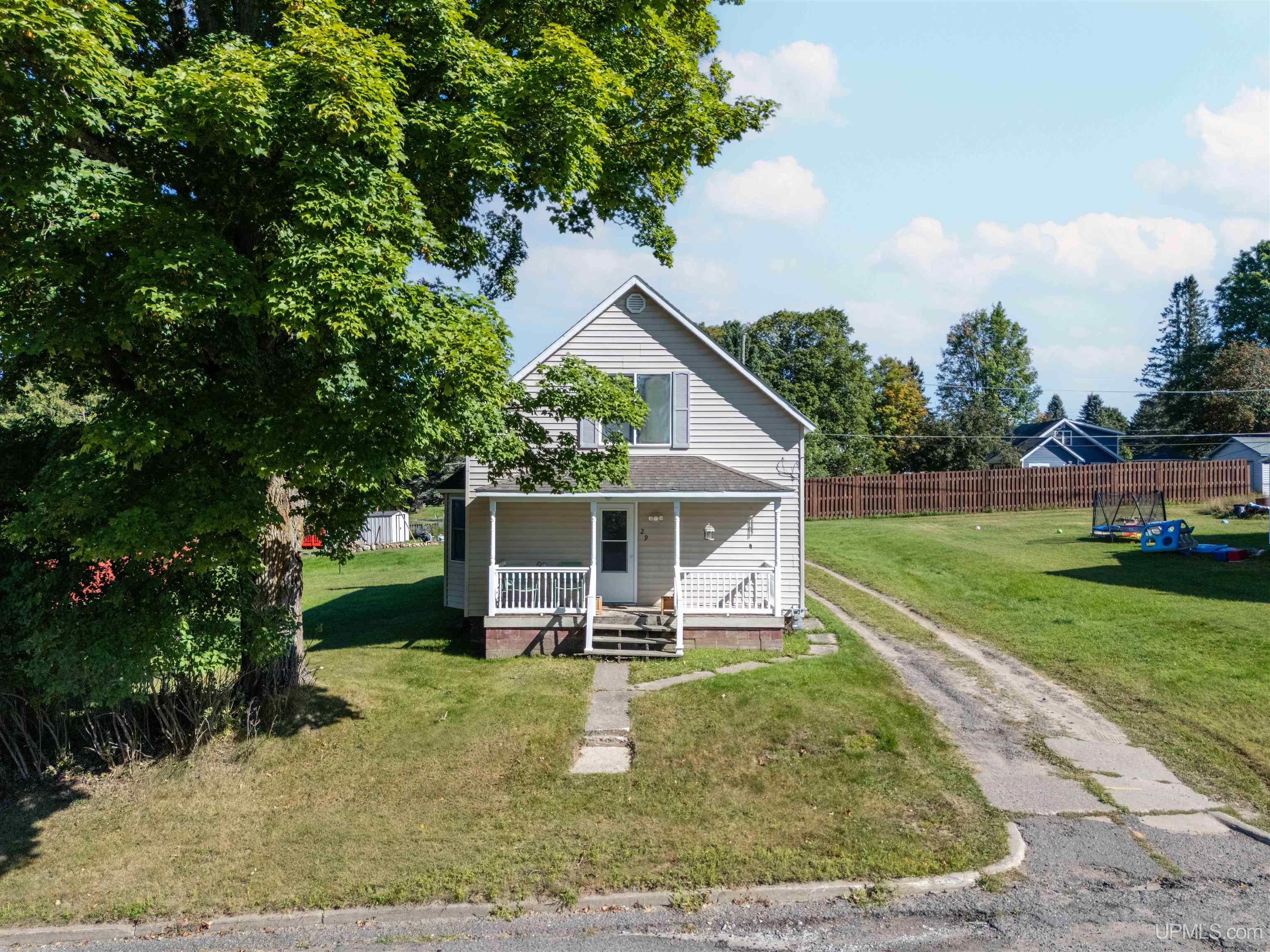 main property photo 21