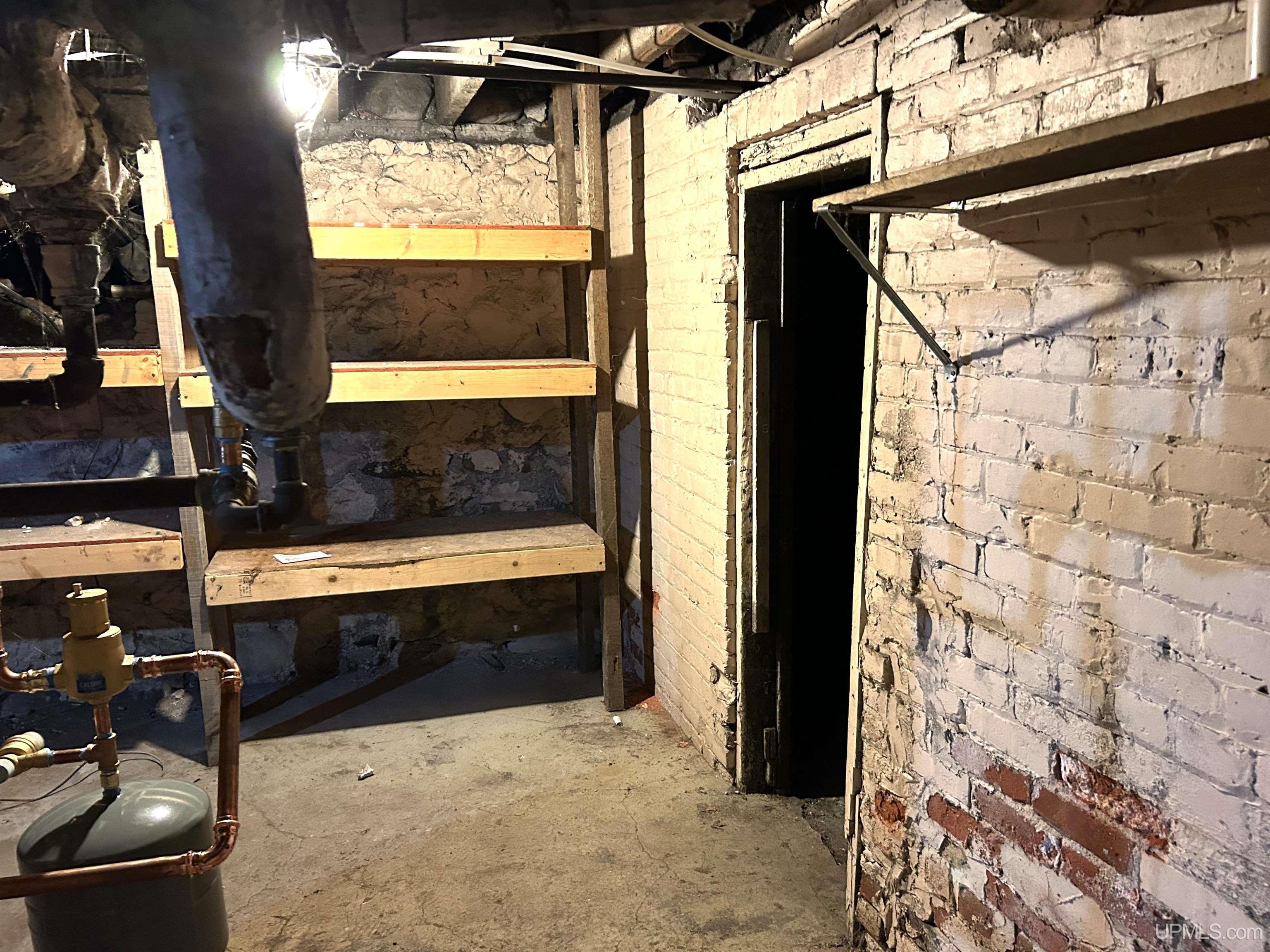 main property photo 46