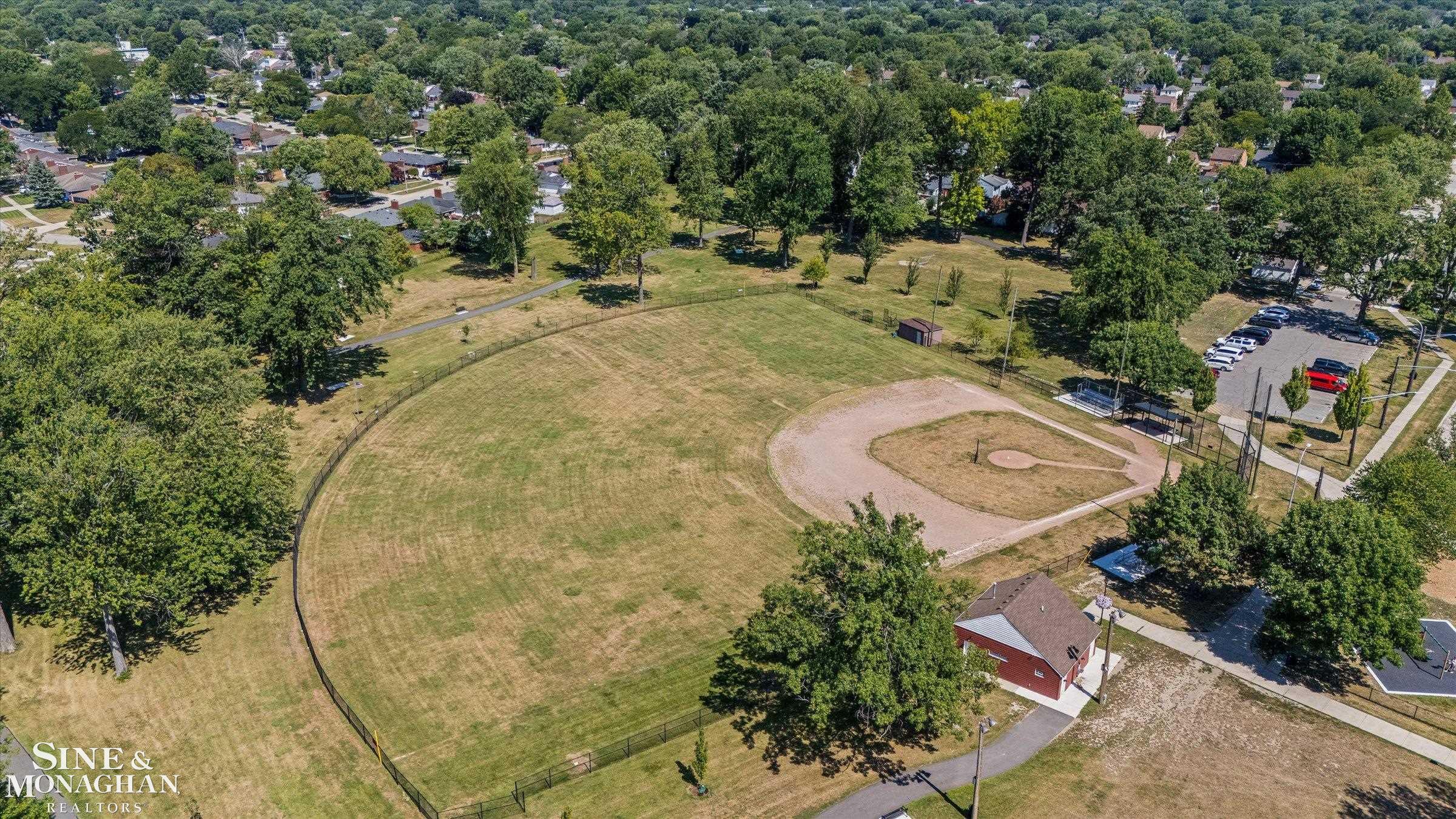 main property photo 36