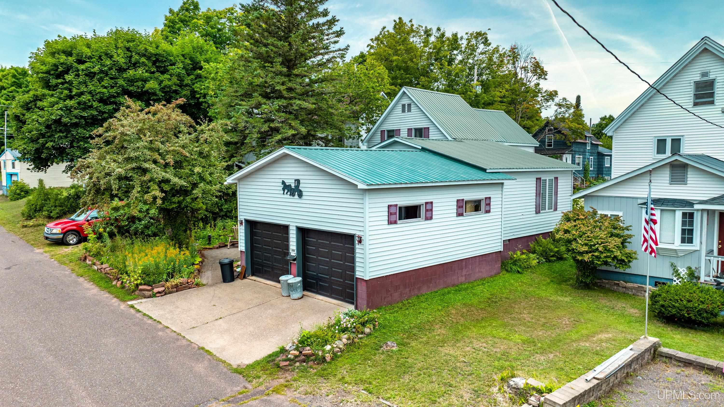 main property photo 2