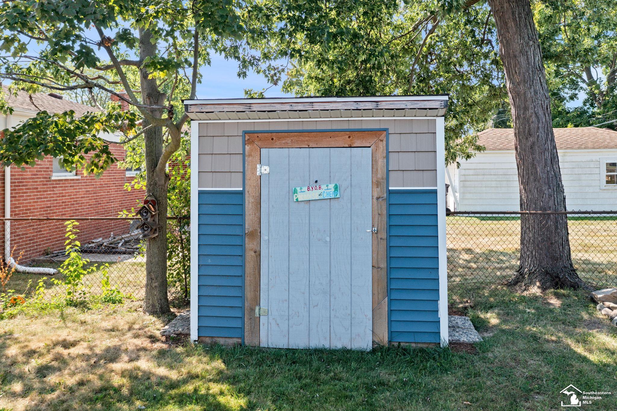 main property photo 7