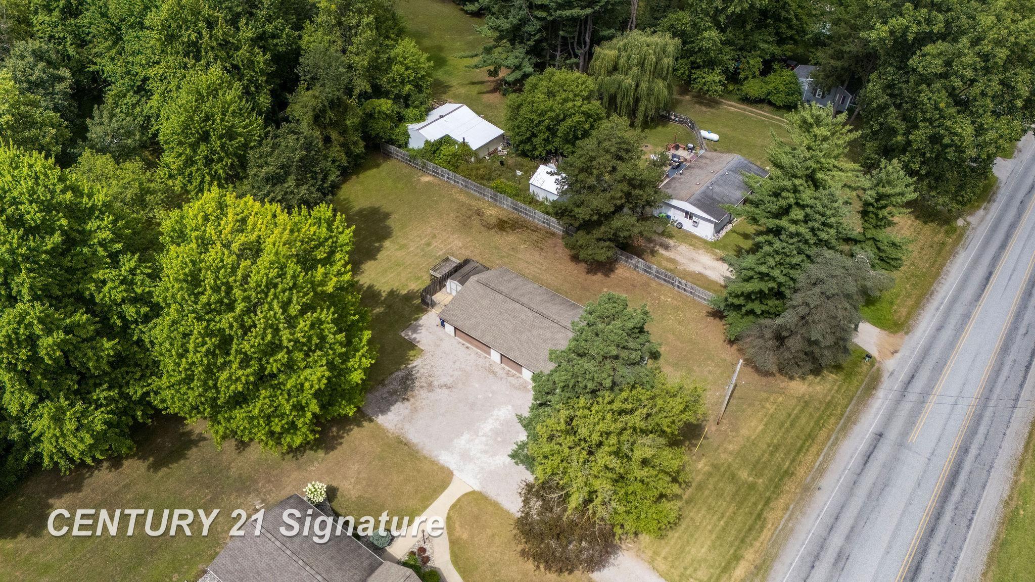 main property photo 40
