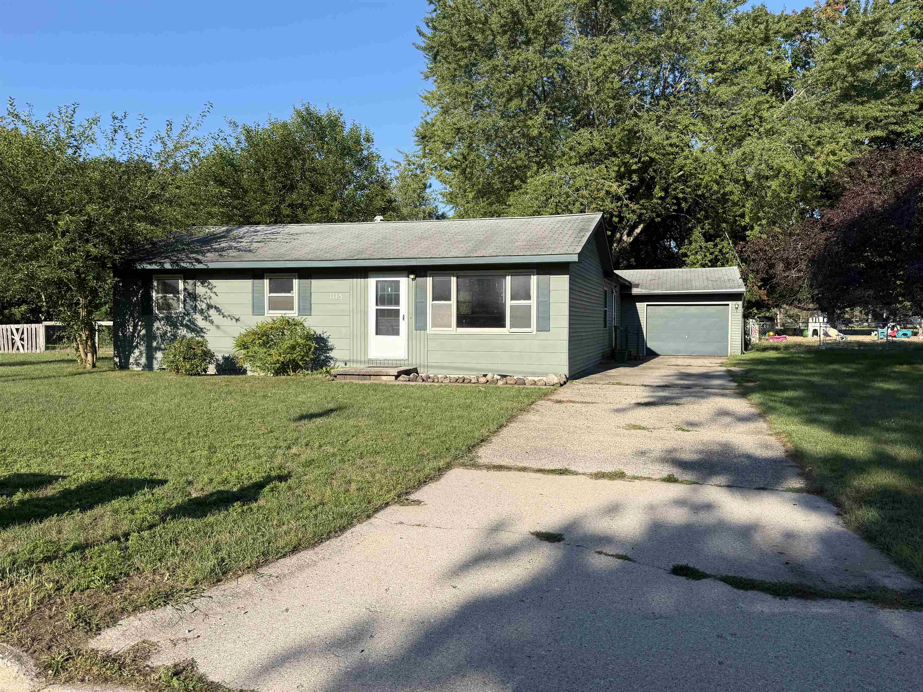 main property photo 0