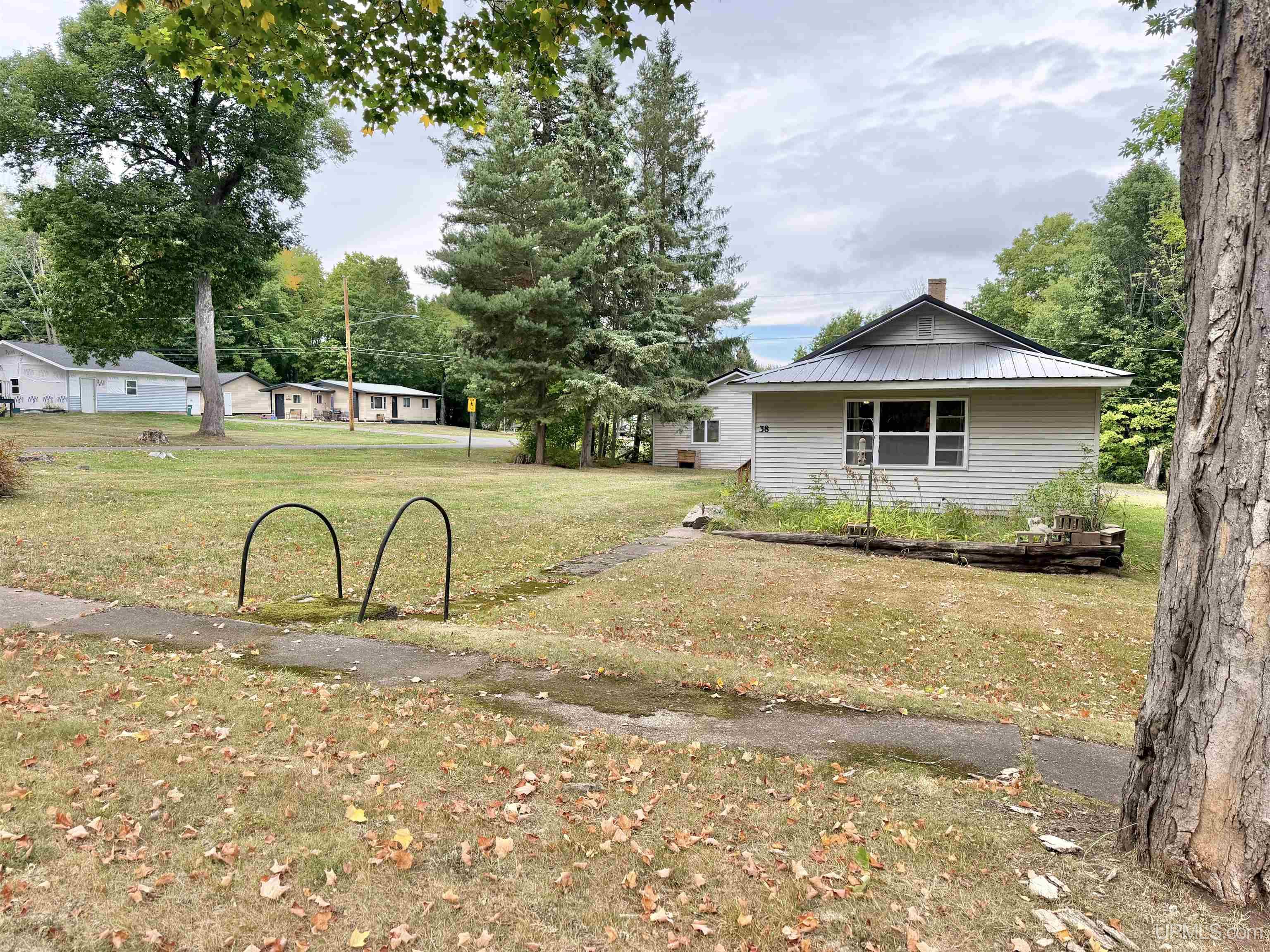 main property photo 38