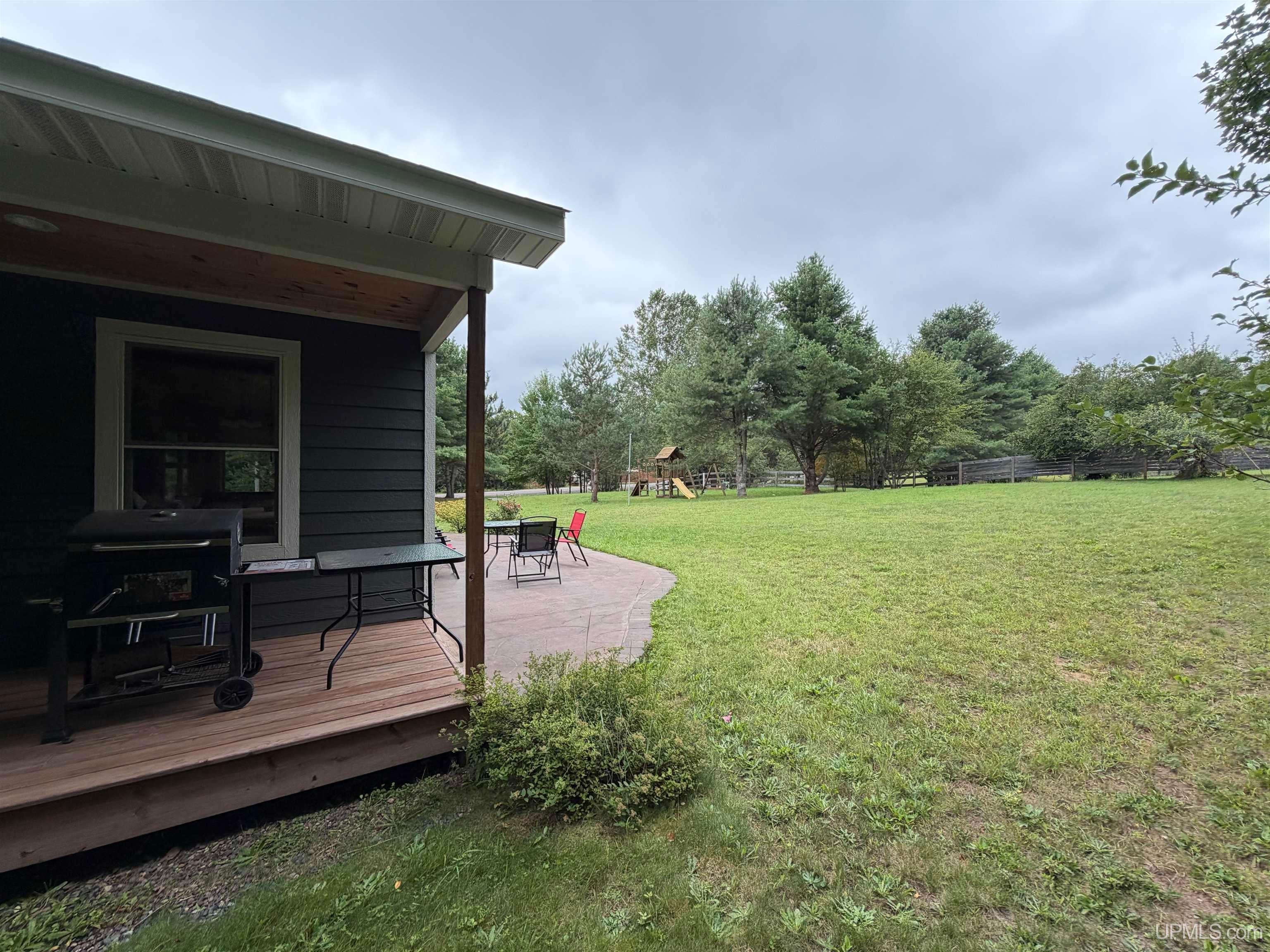 main property photo 41