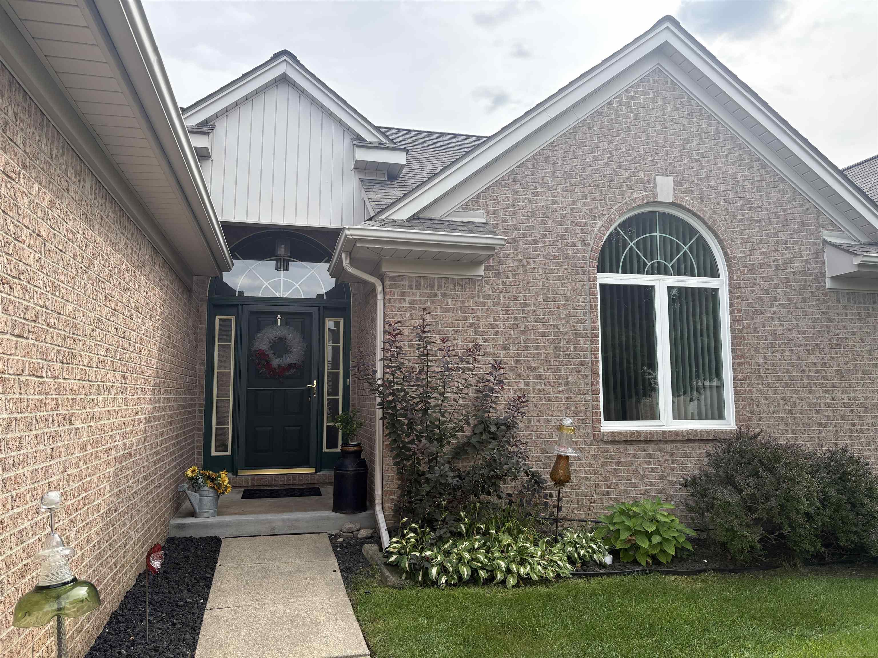 main property photo 0