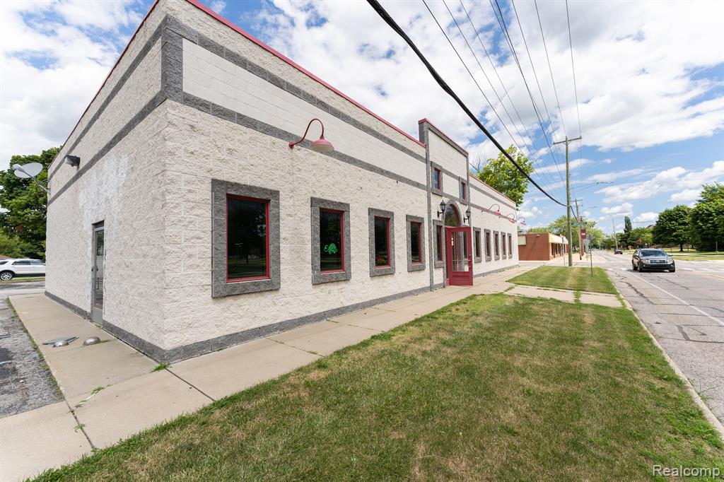 main property photo 19
