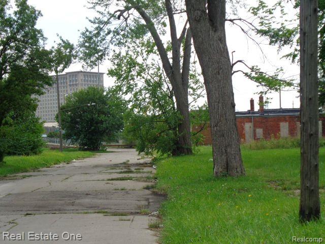 main property photo 19