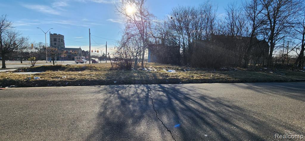 main property photo 7