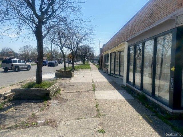 main property photo 9