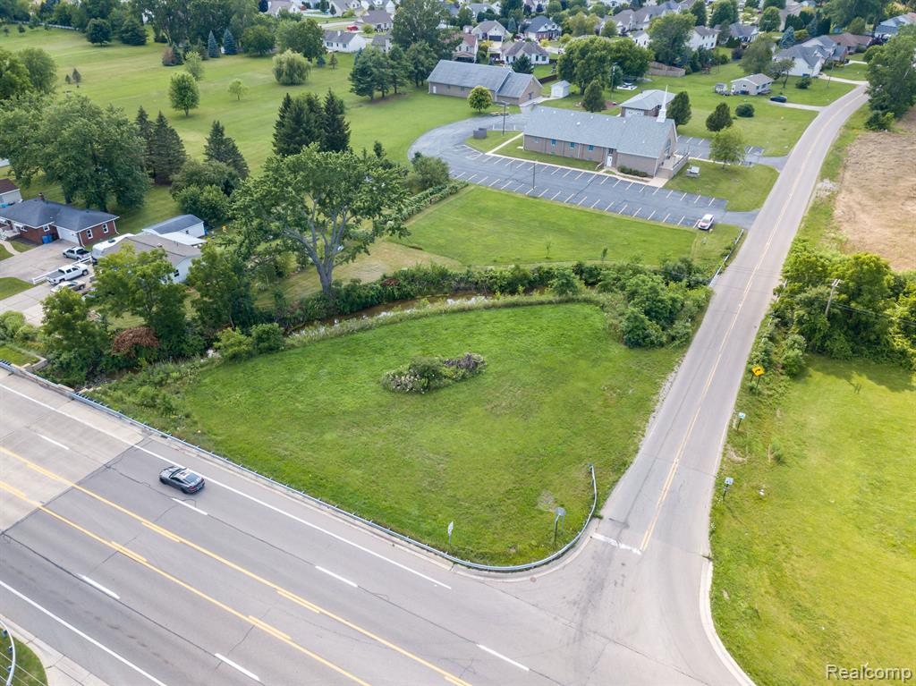 main property photo 12