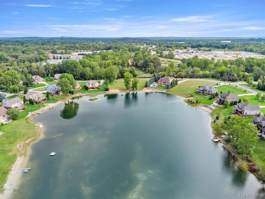 main property photo 12