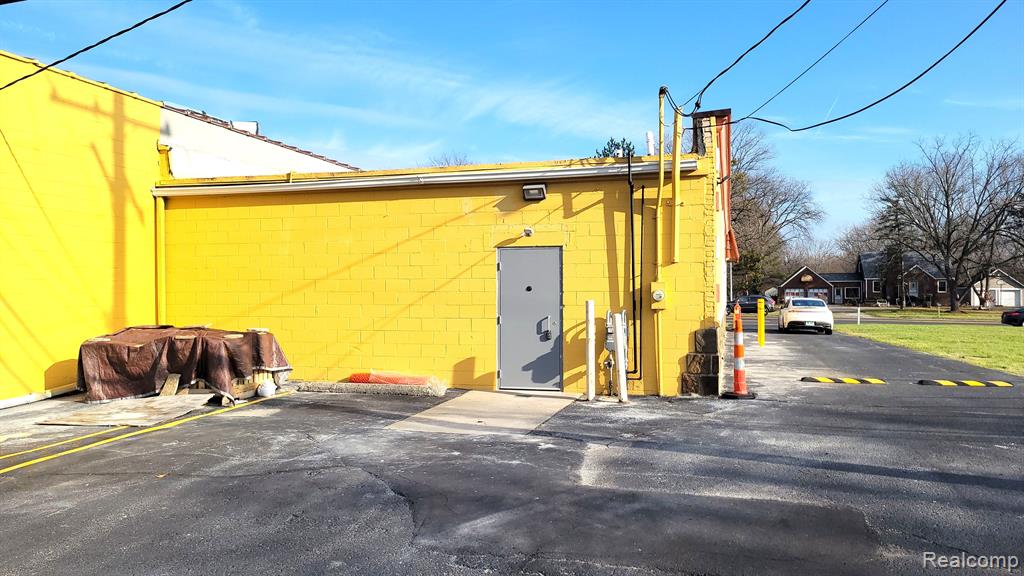 main property photo 12
