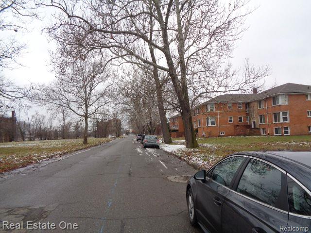 main property photo 9