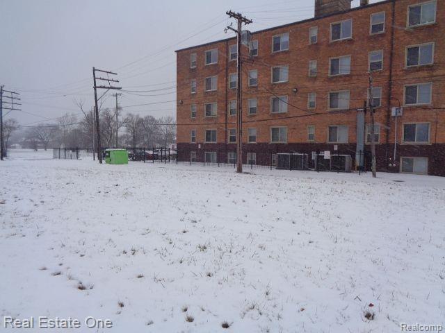 main property photo 9
