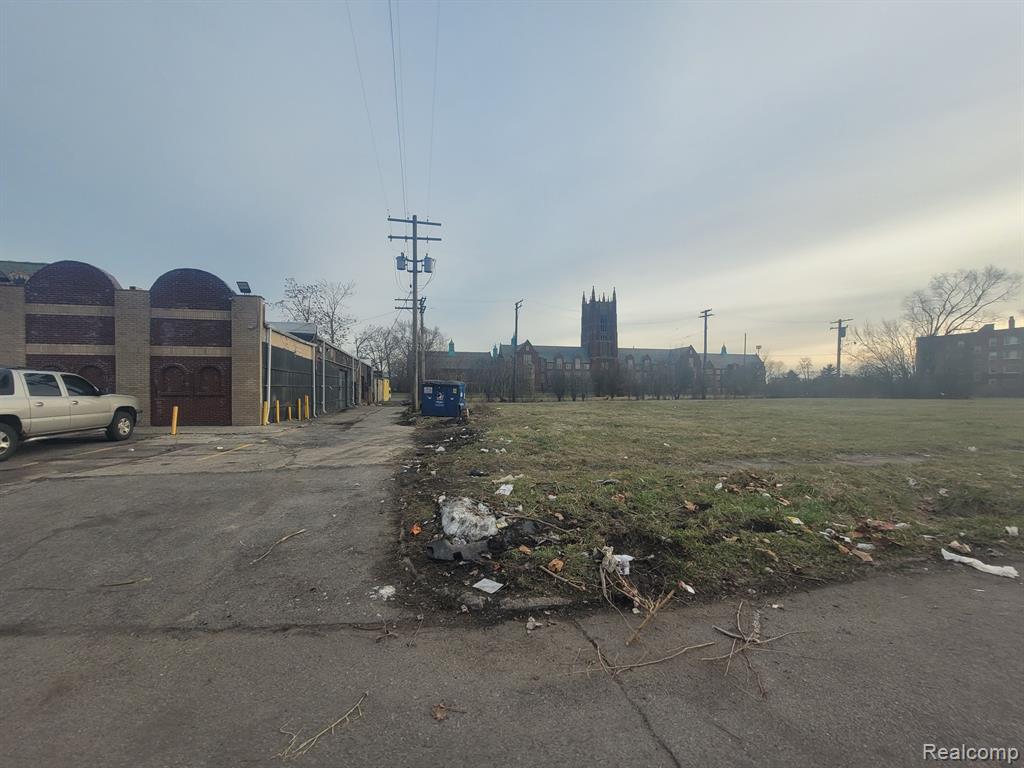 main property photo 3