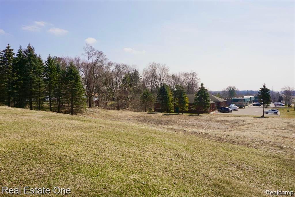 main property photo 16