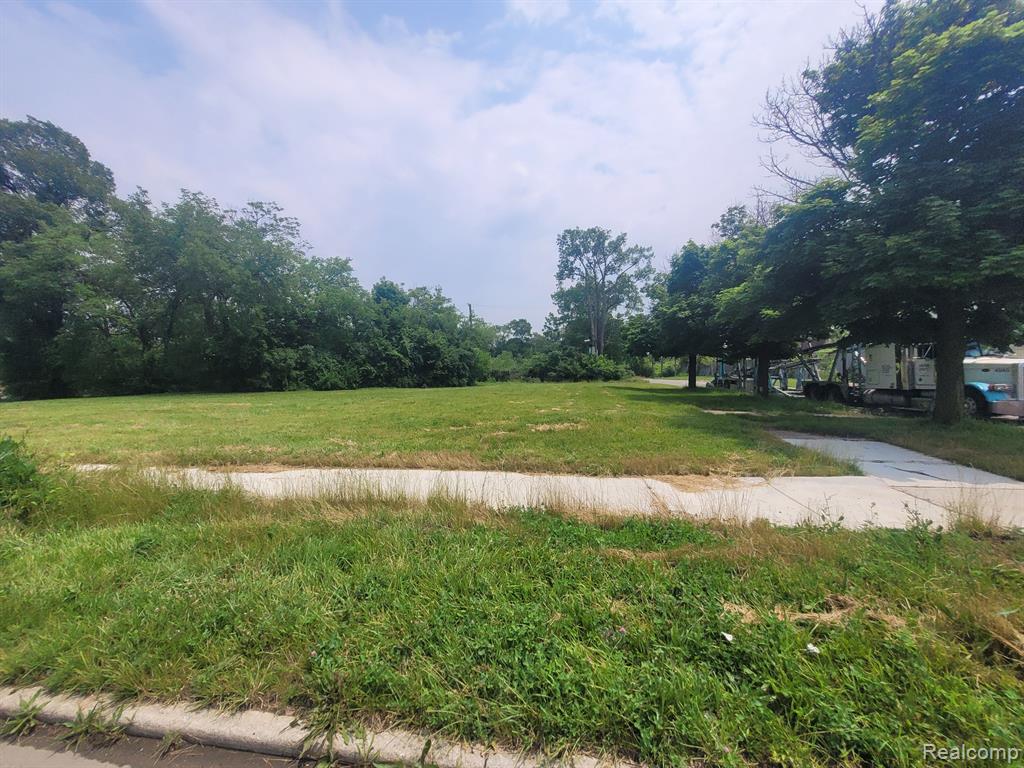main property photo 11