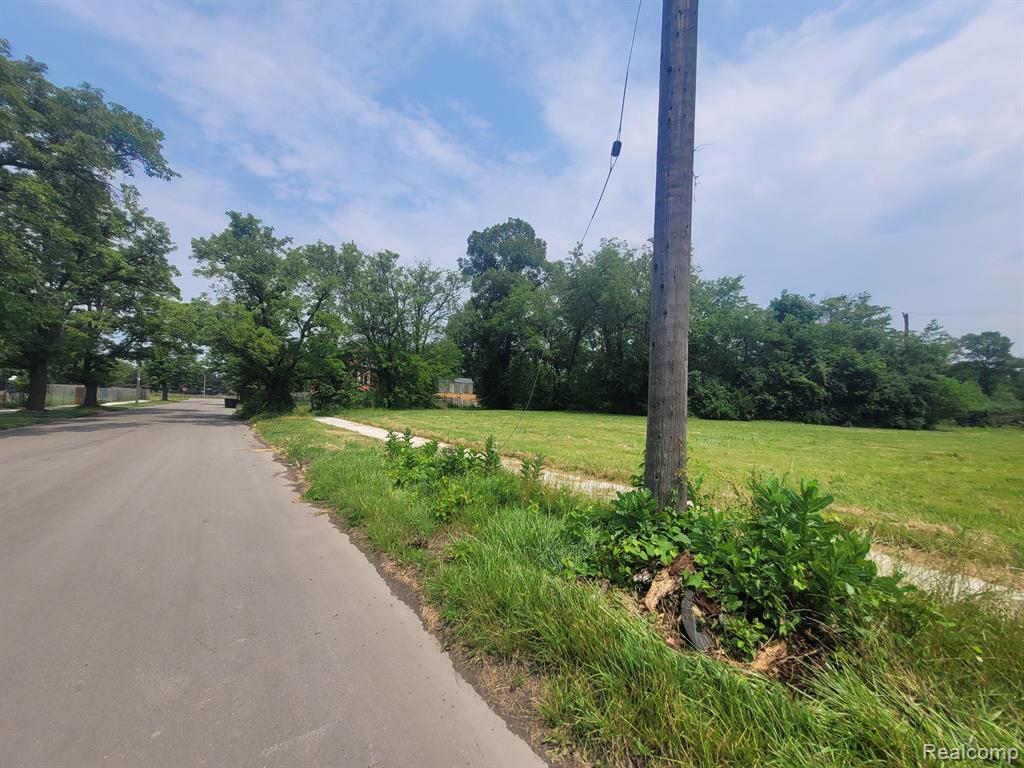 main property photo 14