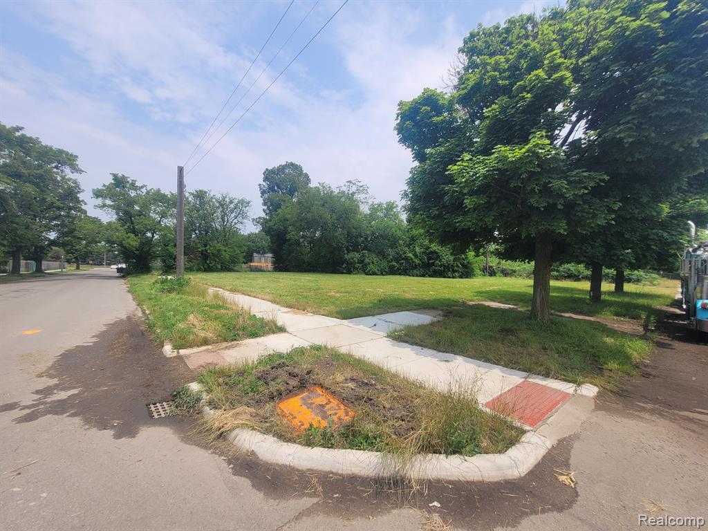 main property photo 6