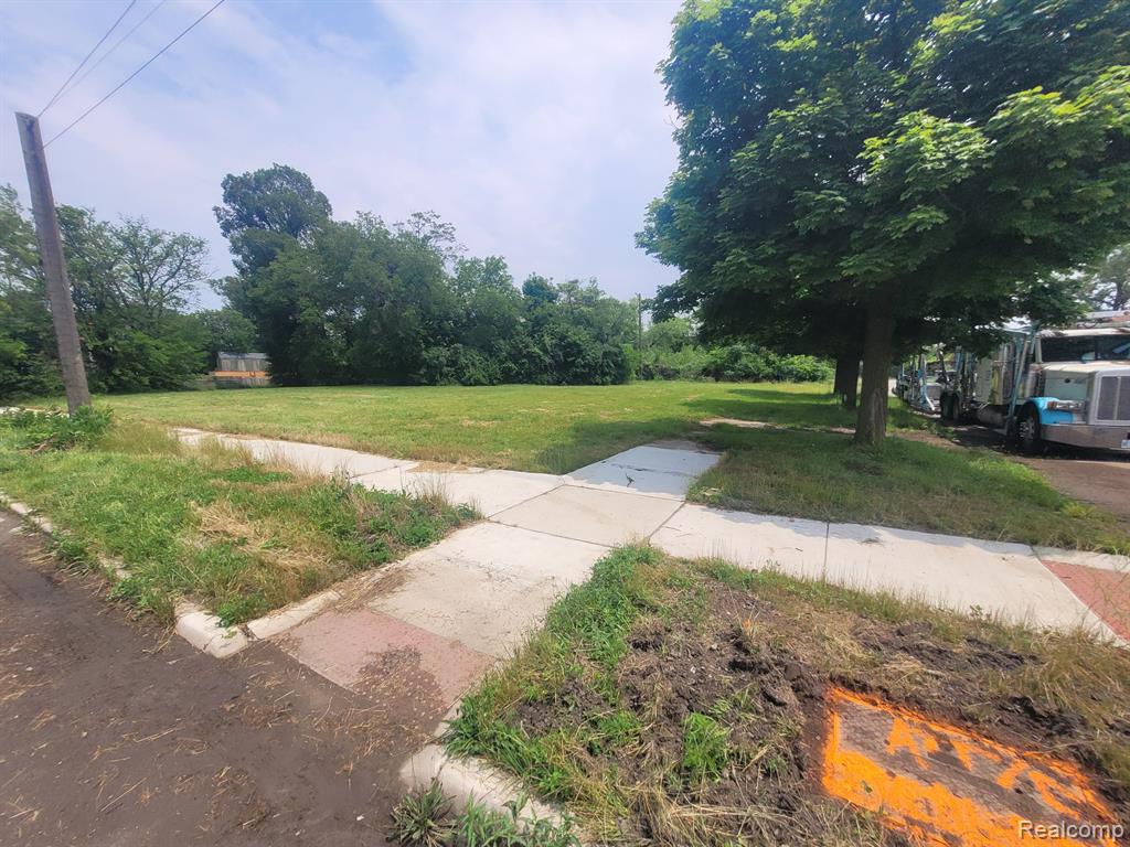 main property photo 8