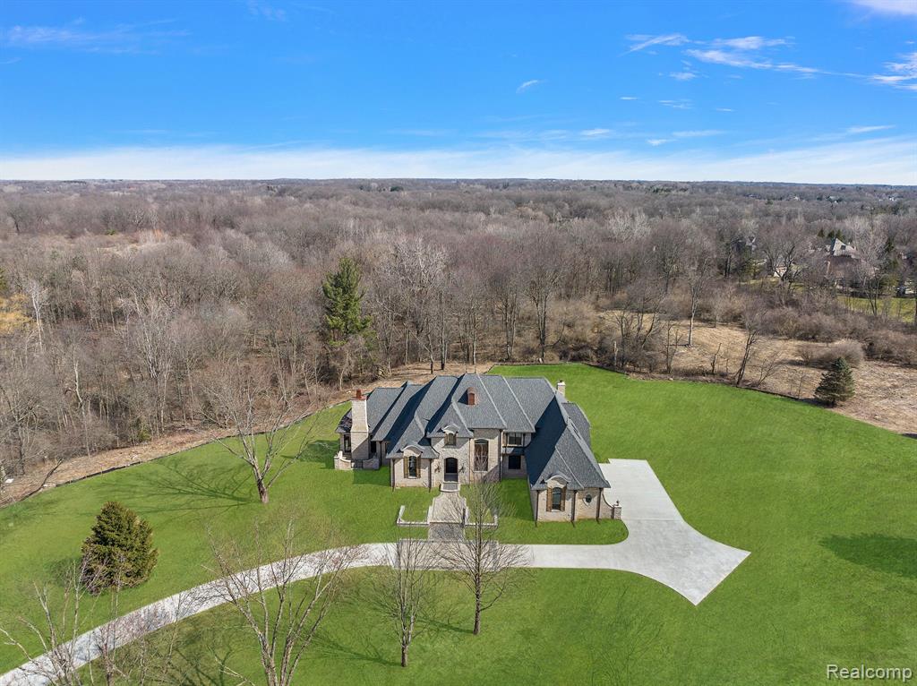 main property photo 3
