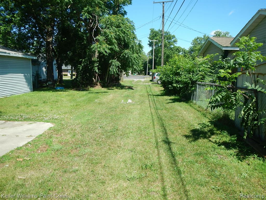 main property photo 9