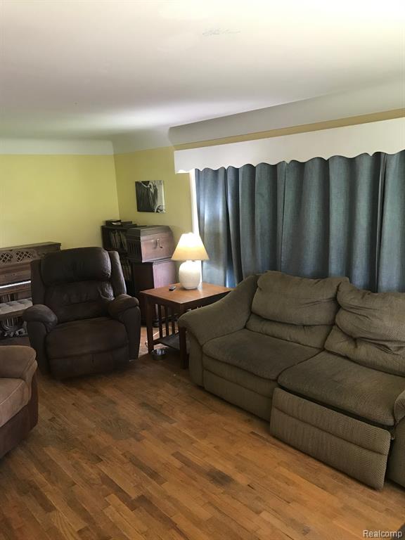 main property photo 12