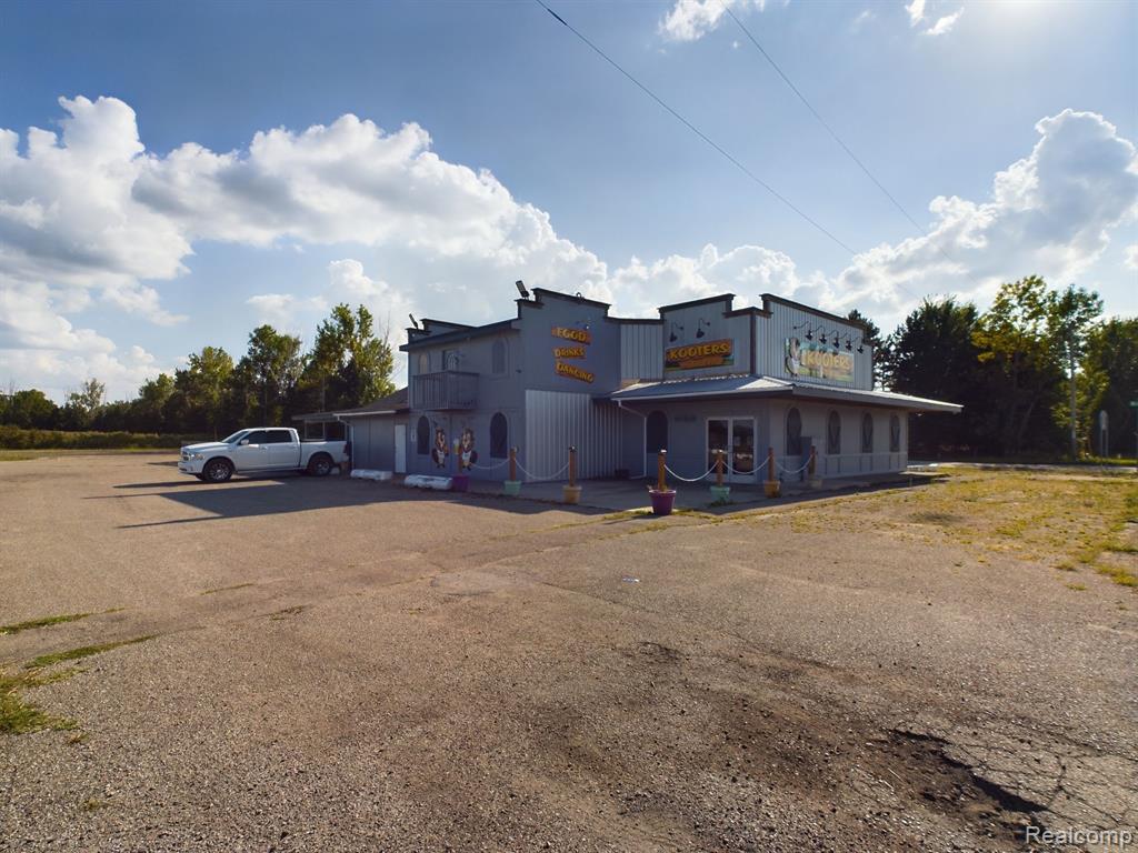 main property photo 45