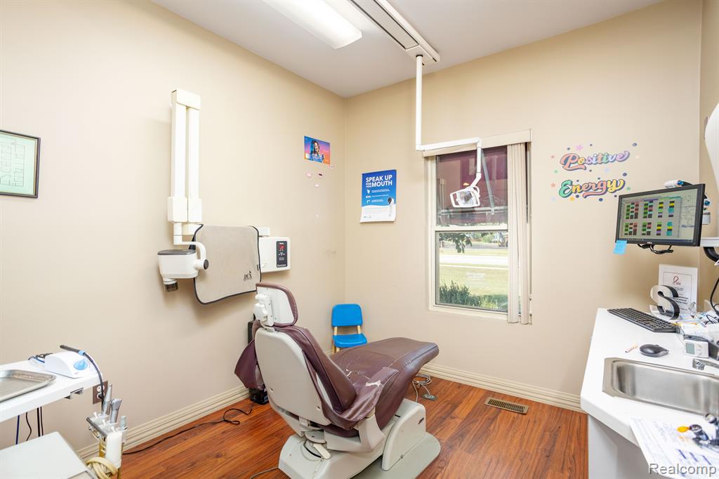 main property photo 15